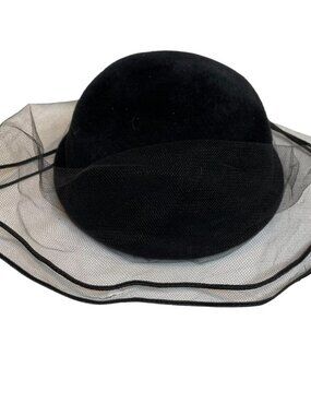 Vintage Hat With Mesh 🤍